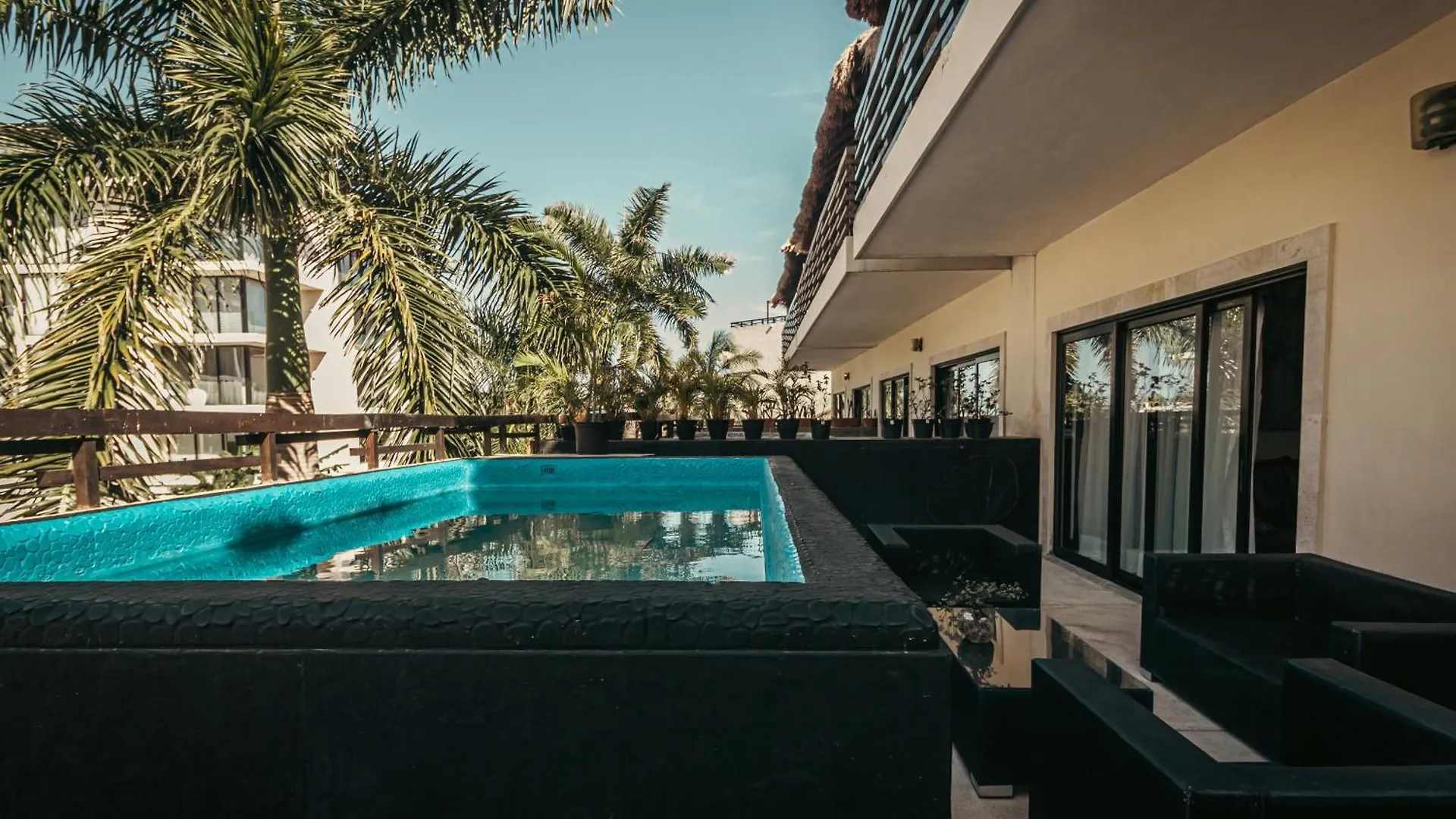 بلايا ديل كارمن Aldea Thai Downtown Oceanview Residences المكسيك